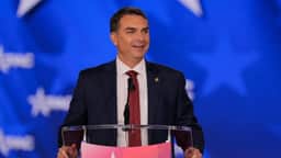 Flávio Bolsonaro adiou trégua com Michelle para evitar indicações