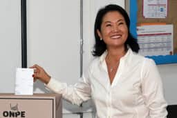 Keiko Fujimori tem vantagem irreversível no Peru; Sanchéz rejeita resultado