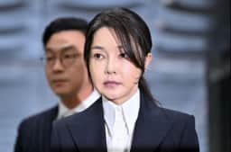 Ex-primeira-dama da Coreia do Sul é condenada a 7 anos de prisão por propina
