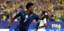 Sem Raphinha, mas com Neymar disponível, Brasil enfrenta a Escócia na Copa