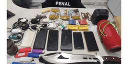 ES: Fiscalização apreende celulares, drogas e armas em ônibus de detentos