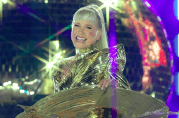 Xuxa revela truque após incidente em show