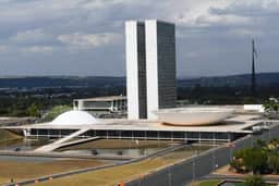 PL lidera bancada da Câmara em 2027; federação do PT segue em segundo lugar