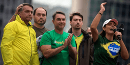 Clã Bolsonaro elege ao menos quatro familiares nas eleições