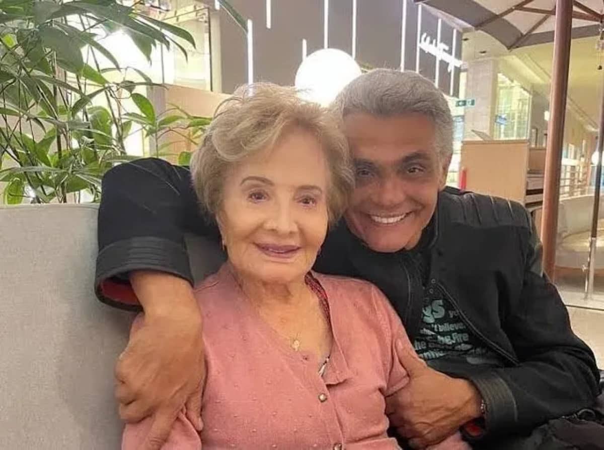 Tarcísio Filho estava ao lado de Glória Menezes quando atriz morreu