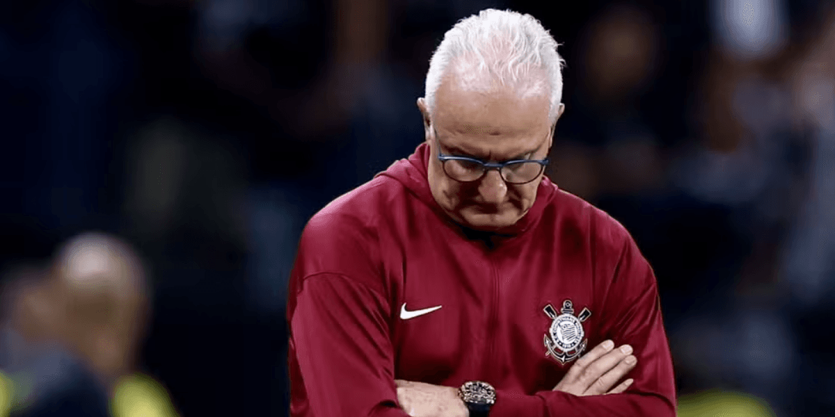 Dorival Júnior em jogo do Corinthians — Foto: Marcello Zambrana/AGIF