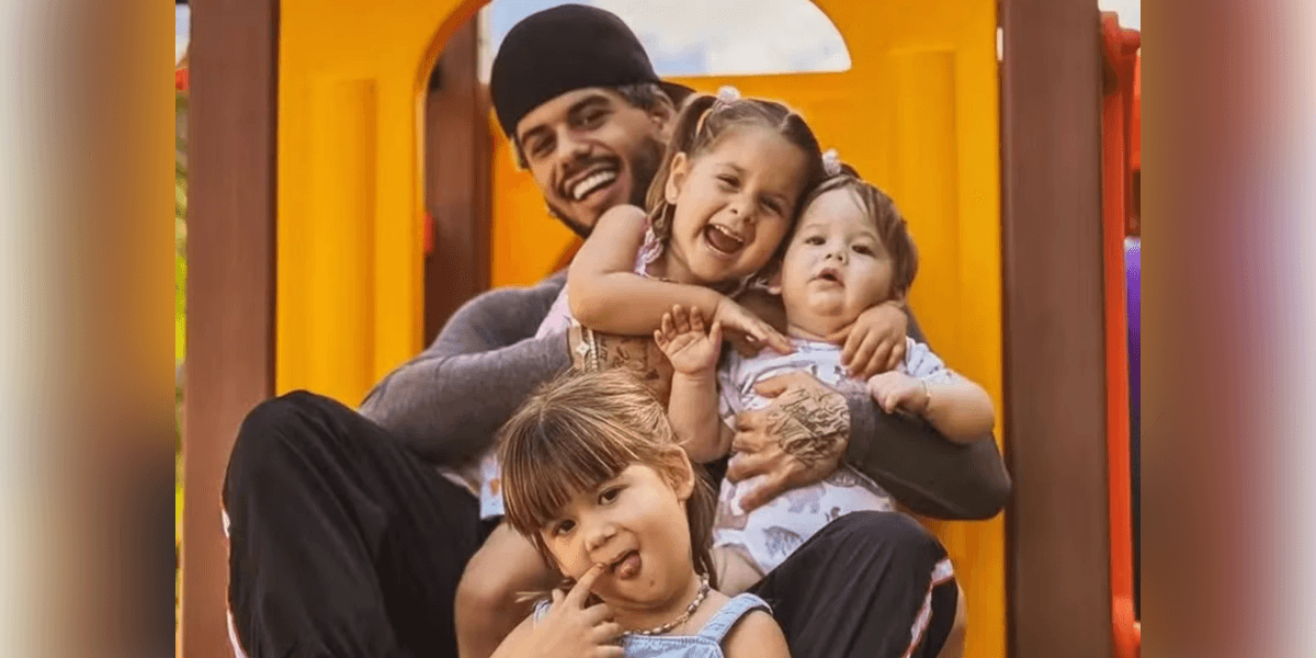 Zé Felipe e seus três filhos - Reprodução/Instagram