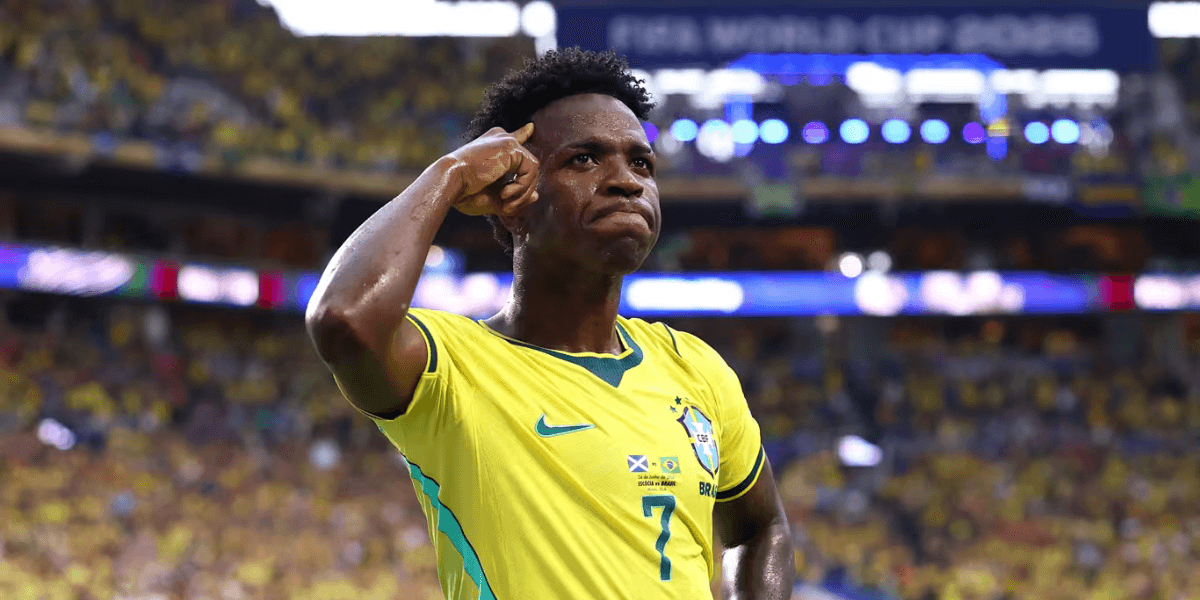 Vinicius Júnior celebra gol do Brasil sobre a Escócia na Copa do Mundo - Foto: Fifa/Reprodução