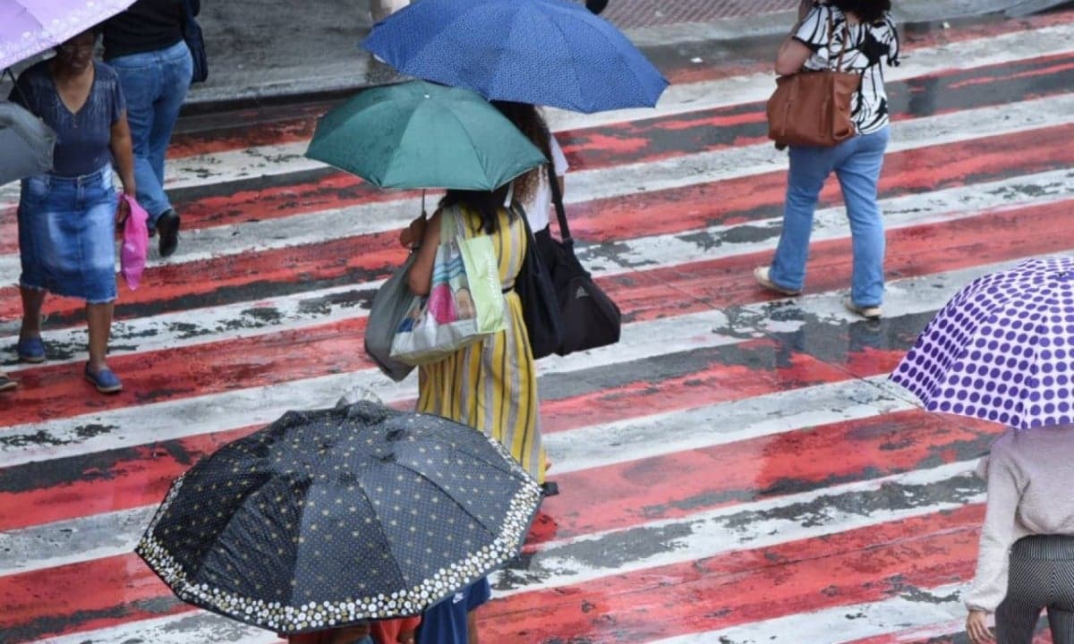 Chuvas marcam o 1º turno das eleições em grande parte do país