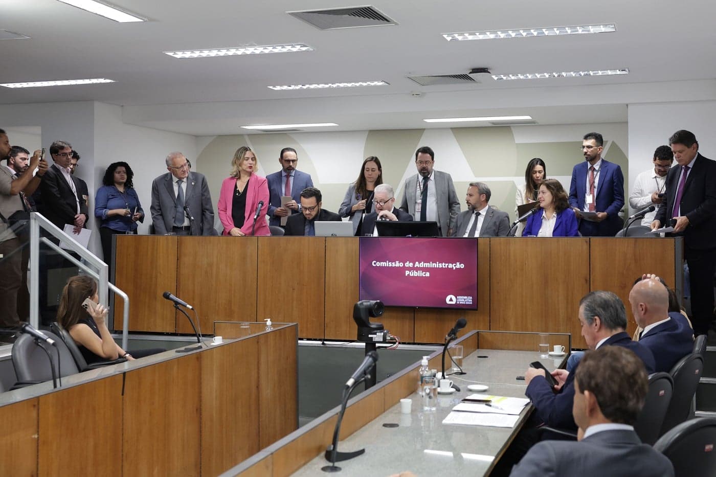 Em tramitação acelerada, projeto de privatização da Copasa avança na ALMG