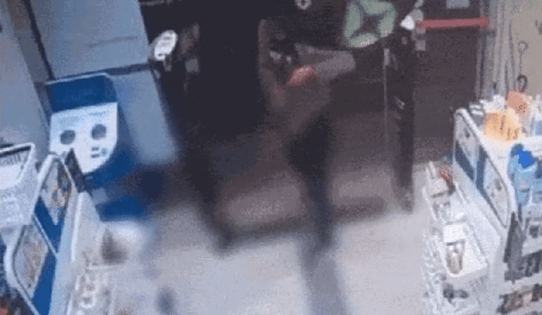 Funcionária usa banco de plástico para reagir a assalto em farmácia de BH