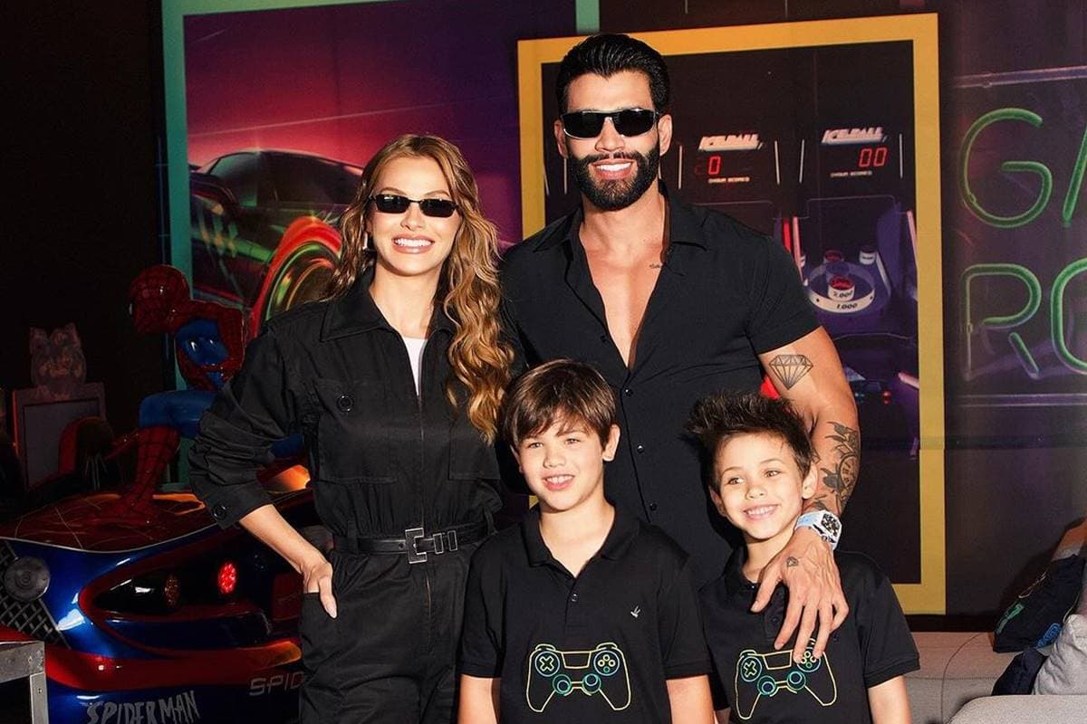 Gusttavo Lima revela desejo dos filhos de andar de ônibus