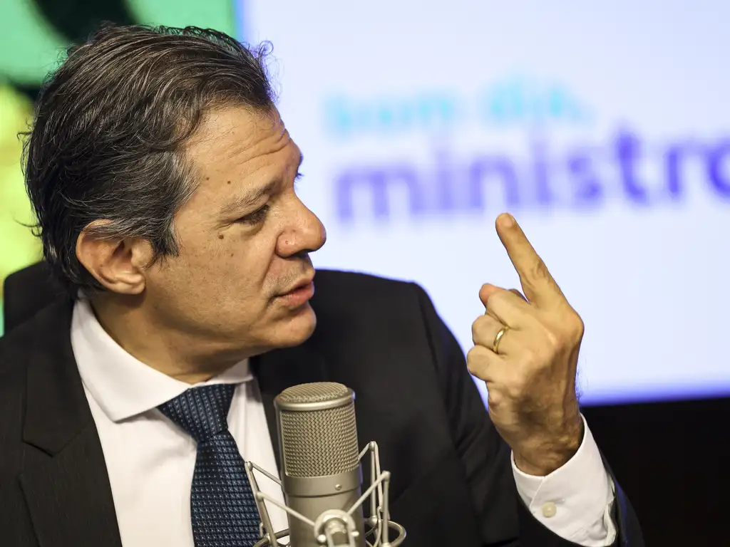 Haddad revela planos de saída do governo para campanha de Lula