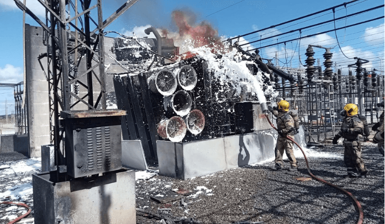 Incêndio atinge subestação da Cemig em Ribeirão das Neves