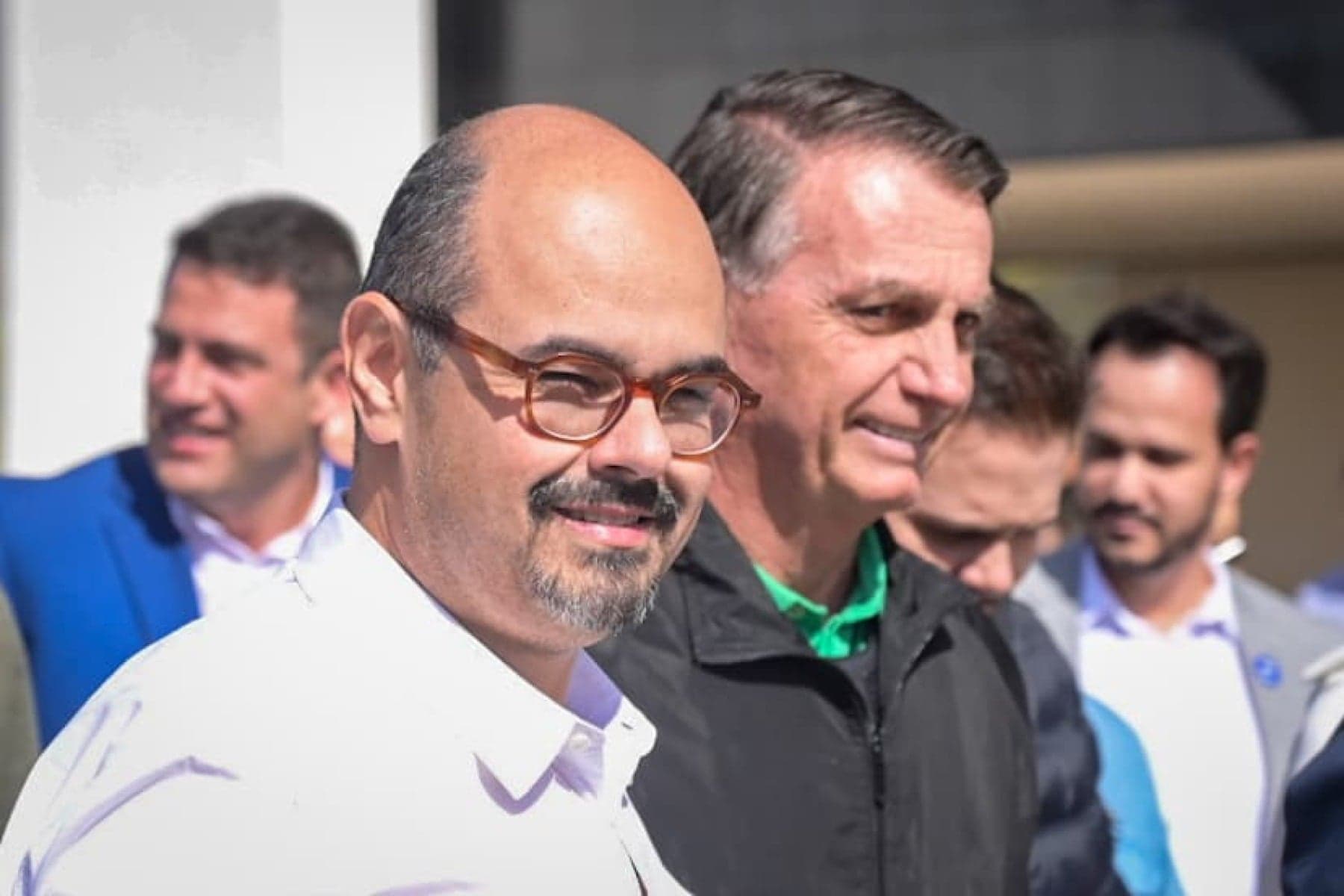 Simões diz que PSD não fará palanque para Flavio Bolsonaro em Minas; apoio será para Zema