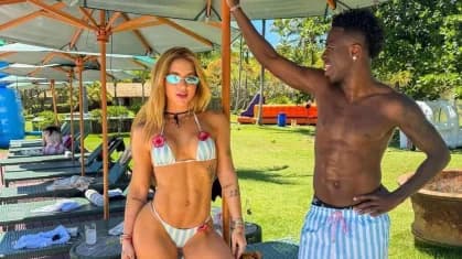 Vini Jr. encerra férias de luxo na Bahia com Virgínia