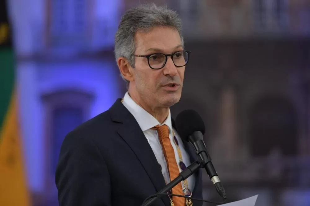 Zema confirma permanência no governo até abril de 2026