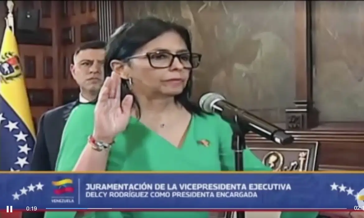 Delcy Rodríguez toma posse como presidente interina da Venezuela
