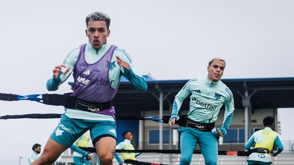 Vitinho e Rodriguinho se reapresentam no Cruzeiro e iniciam pré-temporada