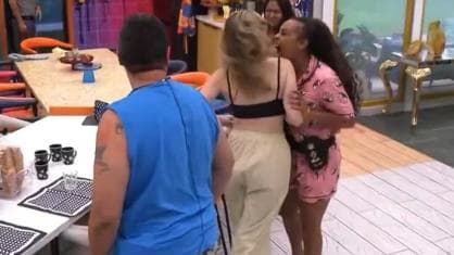 Sol Vega é expulsa do BBB após agressão contra Ana Paula