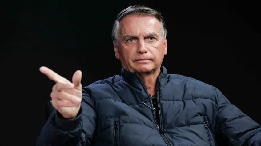 Bolsonaro apresenta melhora, mas segue na UTI sem previsão de alta