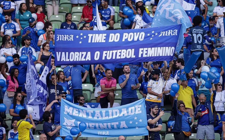 Cruzeiro destaca presença feminina no futebol em mensagem pelo Dia da Mulher