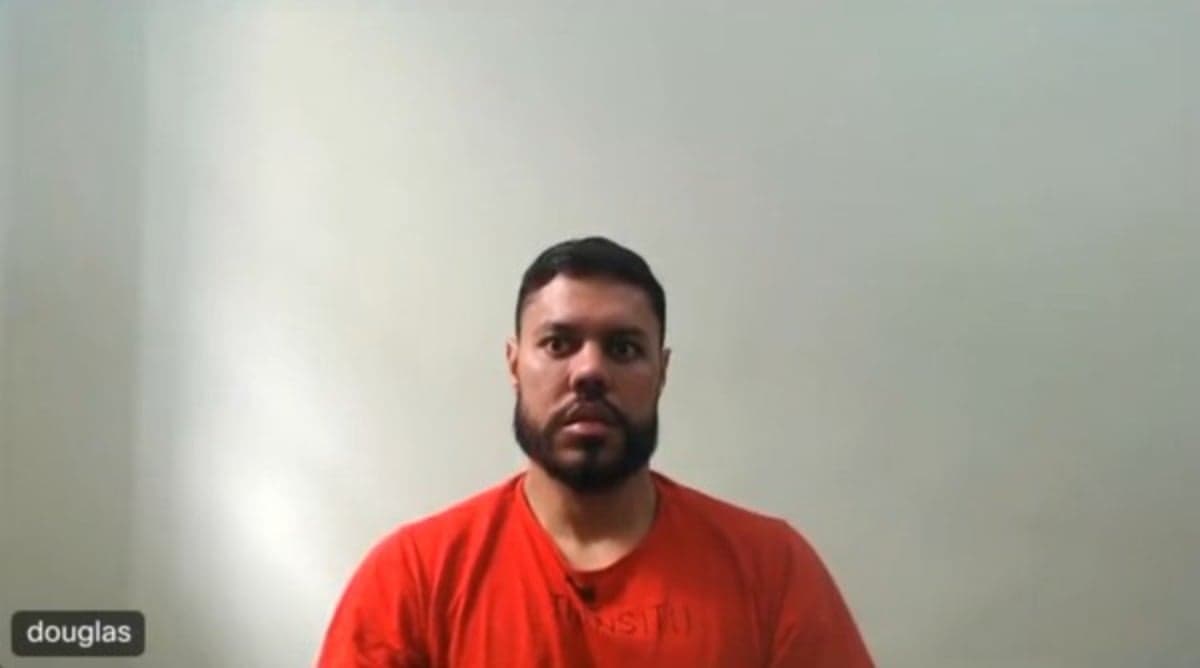 Douglas de Azevedo Carvalho, conhecido como Mancha, durante audiência de custódia - Foto: Reprodução